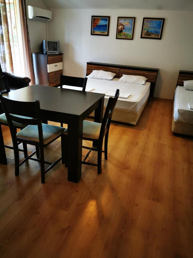Jelezchevi Guest Rooms Primorsko Exterior foto
