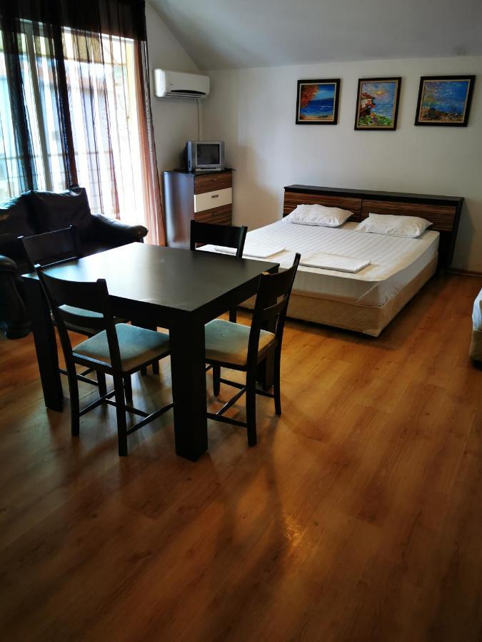 Jelezchevi Guest Rooms Primorsko Exterior foto