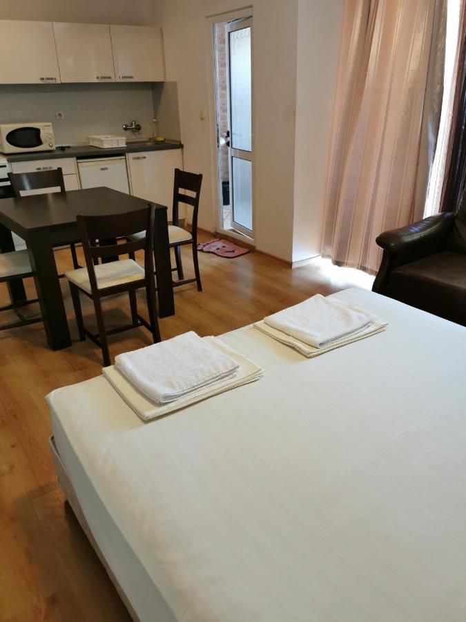 Jelezchevi Guest Rooms Primorsko Exterior foto